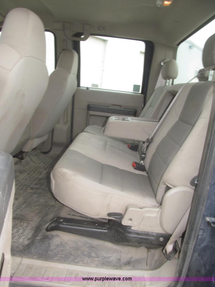 image for item F7313 2008 Ford F550 Super Duty XLT Crew Cab cab and chassis
