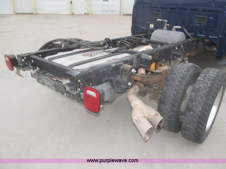 image for item F7313 2008 Ford F550 Super Duty XLT Crew Cab cab and chassis