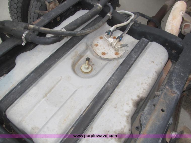 image for item F7313 2008 Ford F550 Super Duty XLT Crew Cab cab and chassis