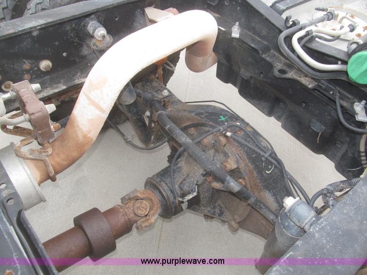 image for item F7313 2008 Ford F550 Super Duty XLT Crew Cab cab and chassis