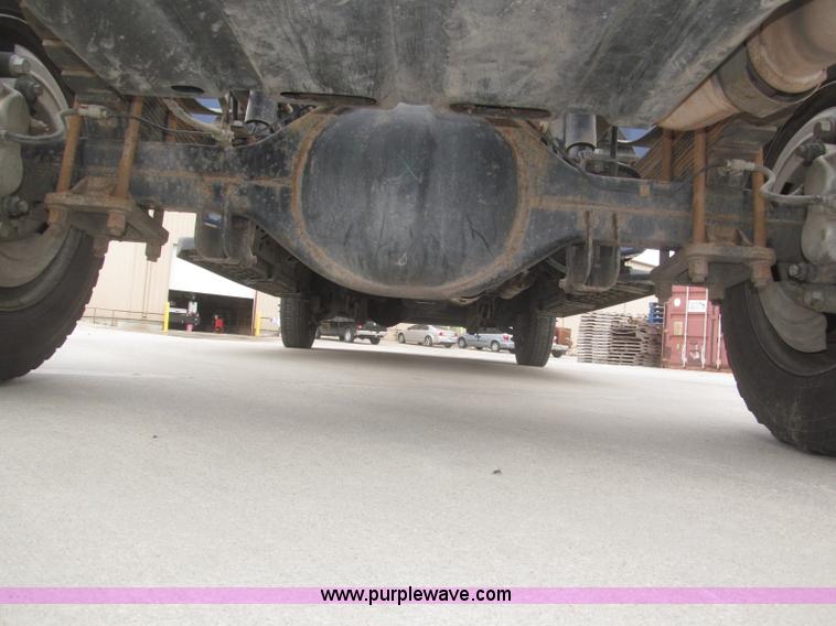 image for item F7313 2008 Ford F550 Super Duty XLT Crew Cab cab and chassis