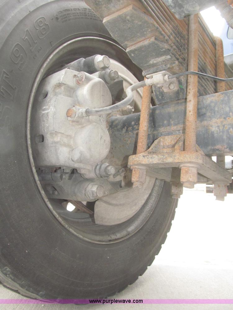 image for item F7313 2008 Ford F550 Super Duty XLT Crew Cab cab and chassis