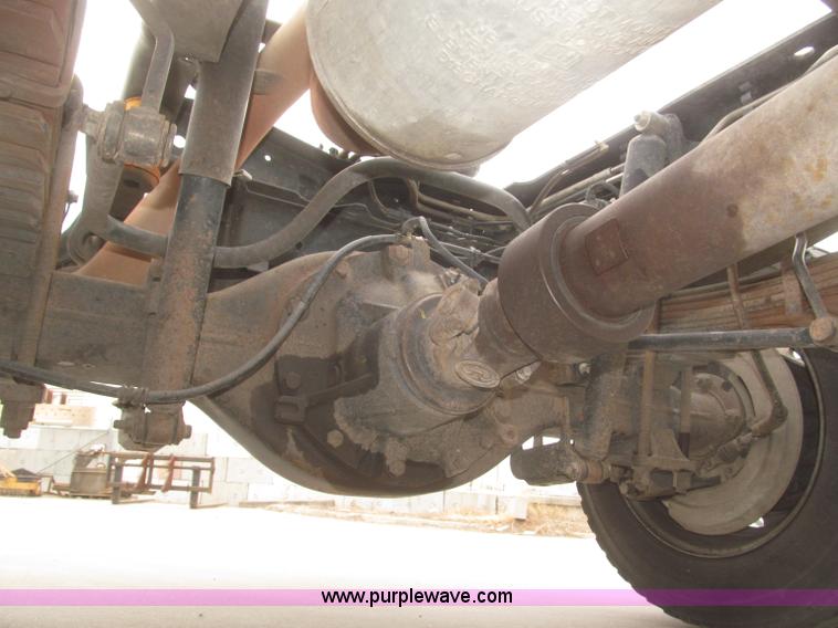 image for item F7313 2008 Ford F550 Super Duty XLT Crew Cab cab and chassis