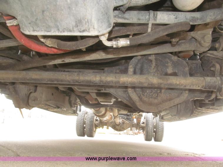 image for item F7313 2008 Ford F550 Super Duty XLT Crew Cab cab and chassis