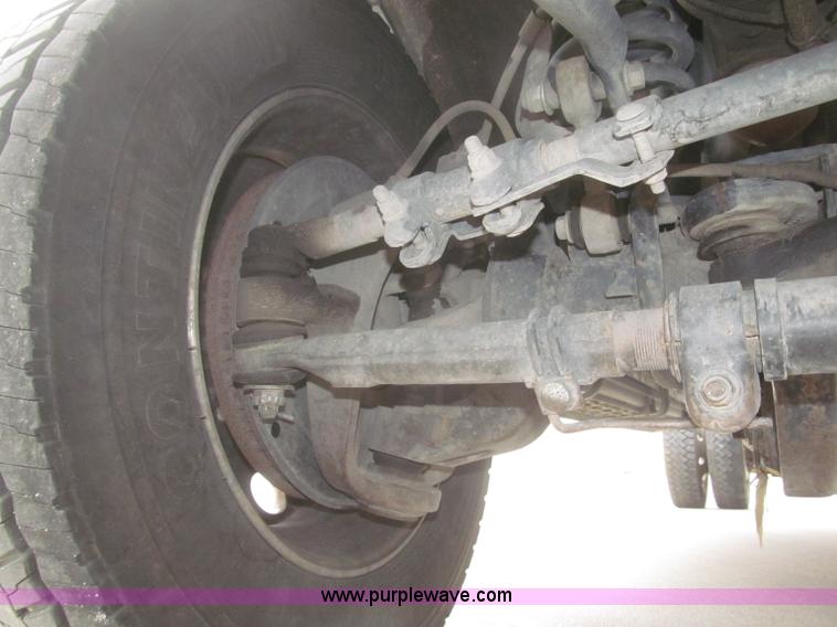 image for item F7313 2008 Ford F550 Super Duty XLT Crew Cab cab and chassis