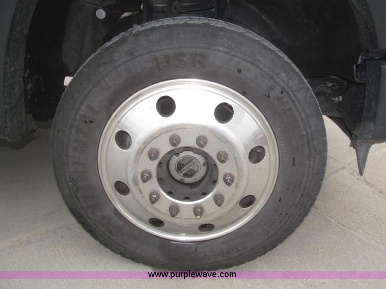 image for item F7313 2008 Ford F550 Super Duty XLT Crew Cab cab and chassis