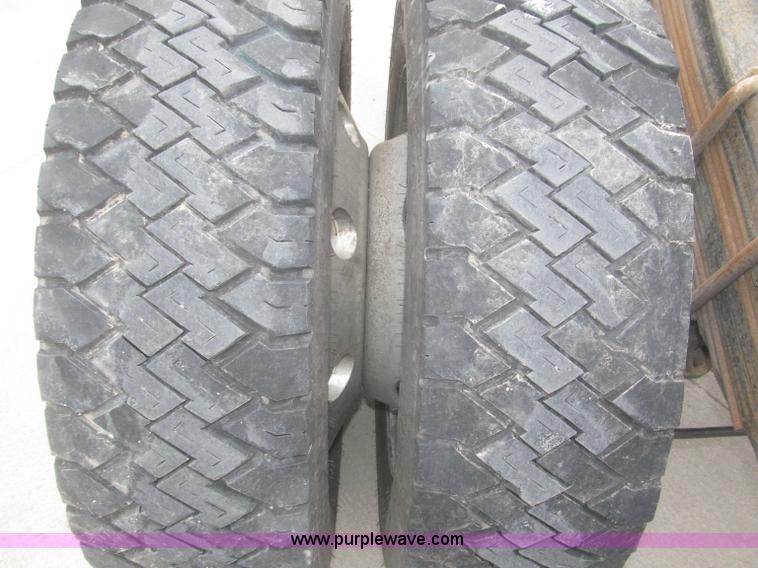 image for item F7313 2008 Ford F550 Super Duty XLT Crew Cab cab and chassis