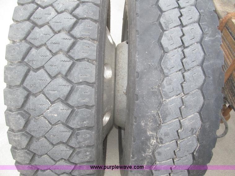 image for item F7313 2008 Ford F550 Super Duty XLT Crew Cab cab and chassis