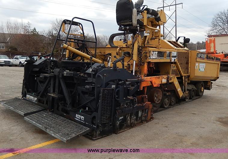 image for item H1342 2000 Caterpillar AP-1055B paver