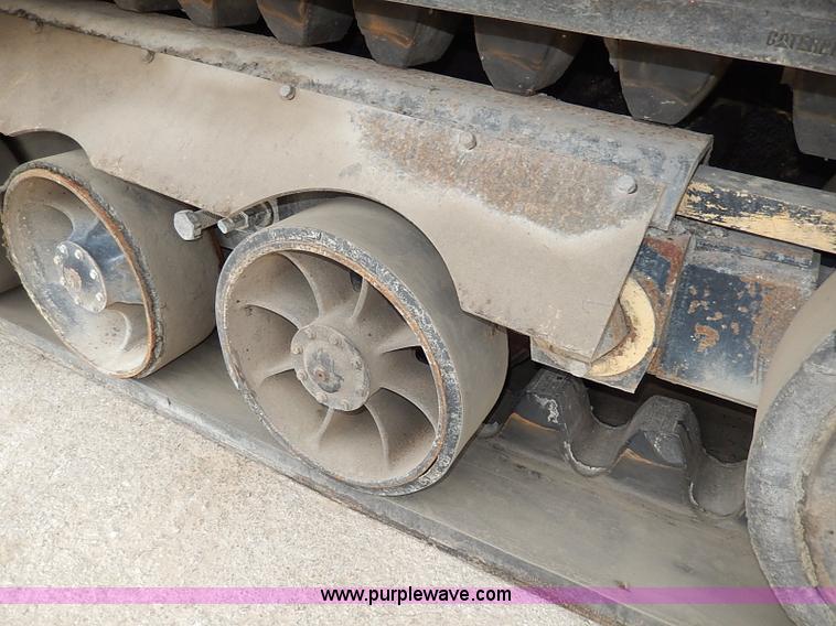 image for item H1342 2000 Caterpillar AP-1055B paver