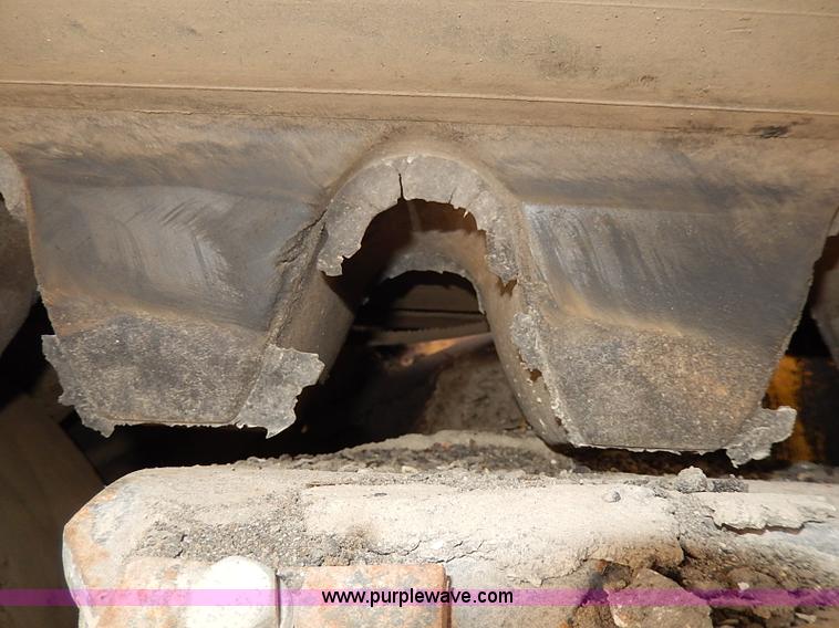 image for item H1342 2000 Caterpillar AP-1055B paver