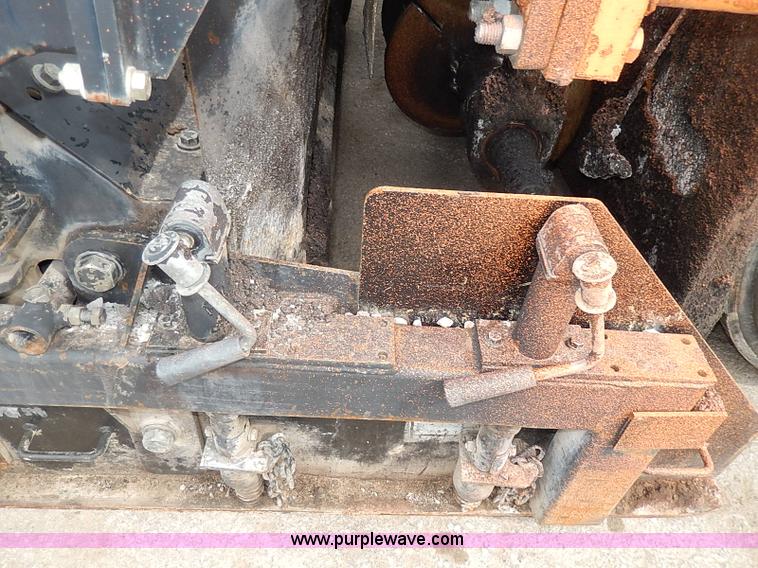 image for item H1342 2000 Caterpillar AP-1055B paver