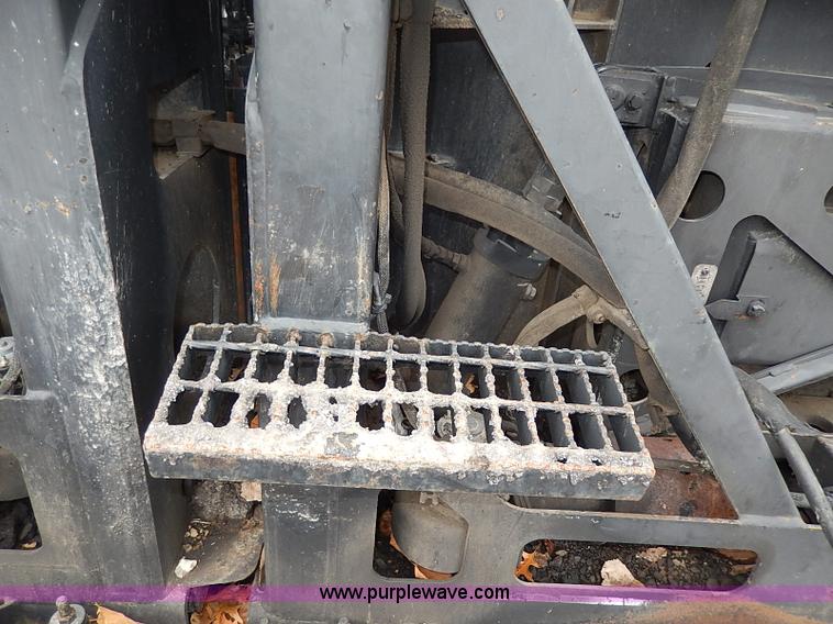 image for item H1342 2000 Caterpillar AP-1055B paver