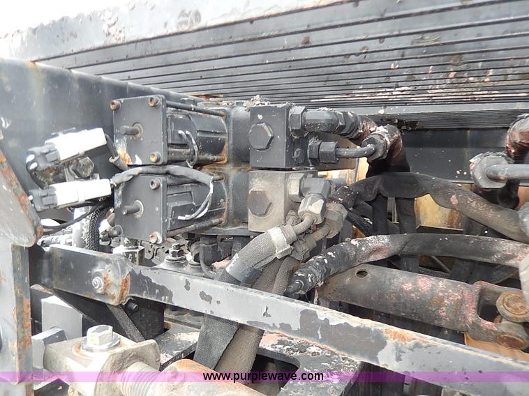 image for item H1342 2000 Caterpillar AP-1055B paver