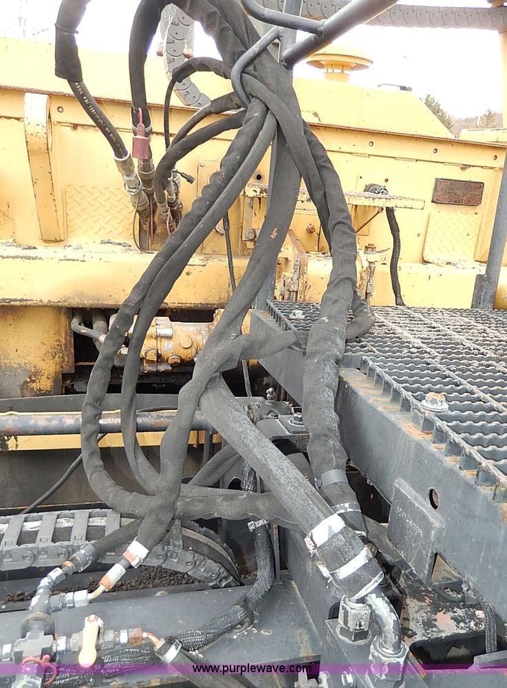 image for item H1342 2000 Caterpillar AP-1055B paver