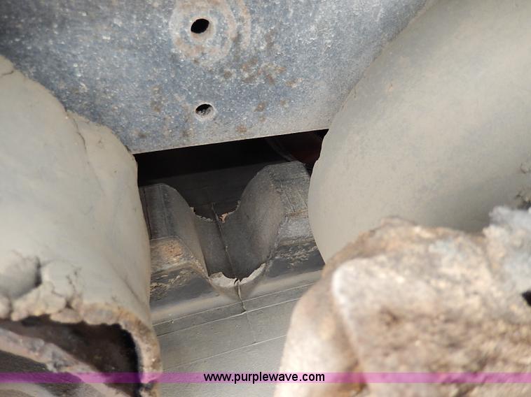 image for item H1342 2000 Caterpillar AP-1055B paver