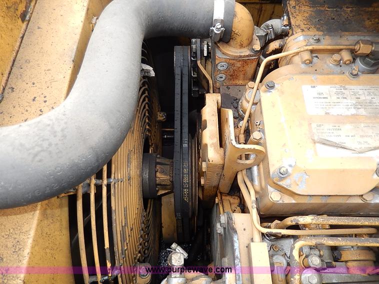 image for item H1342 2000 Caterpillar AP-1055B paver