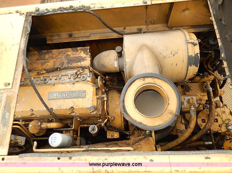 image for item H1342 2000 Caterpillar AP-1055B paver