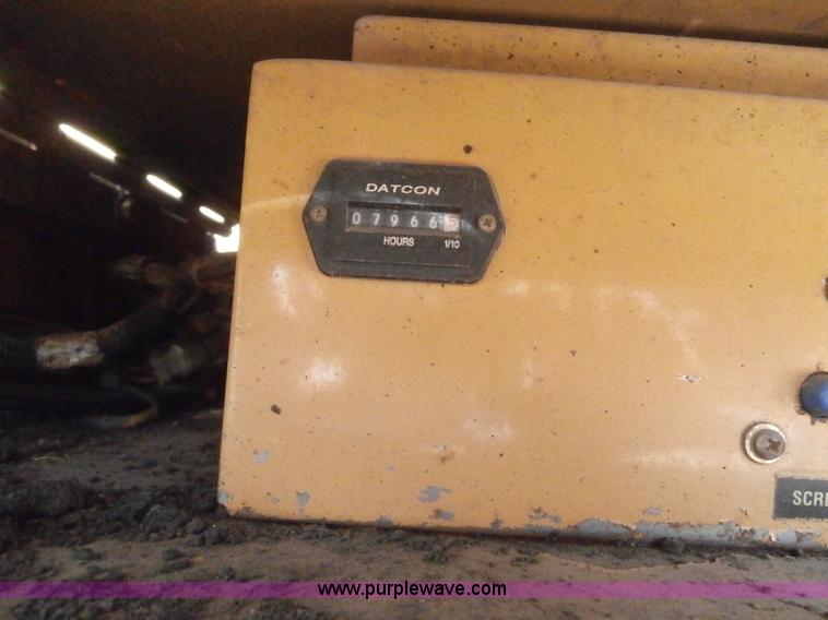 image for item H1342 2000 Caterpillar AP-1055B paver