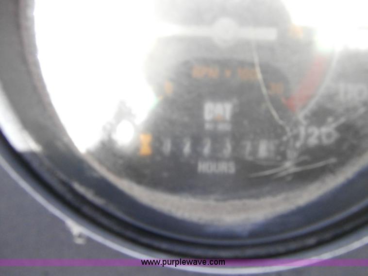 image for item H1342 2000 Caterpillar AP-1055B paver