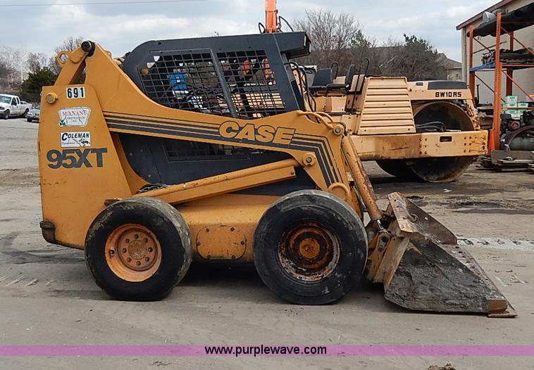 image for item H1343 1998 Case 95XT skid steer