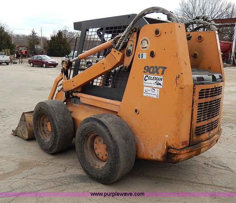 image for item H1344 2004 Case 90XT skid steer