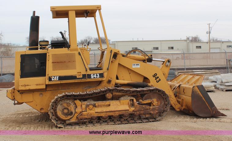 image for item H6235 1986 Caterpillar 943 track loader