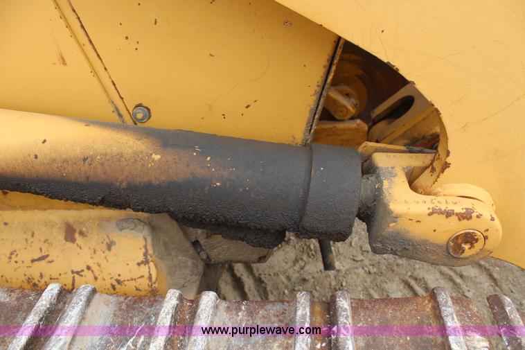 image for item H6235 1986 Caterpillar 943 track loader