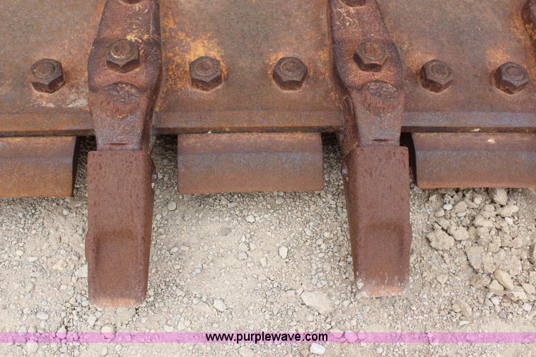 image for item H6235 1986 Caterpillar 943 track loader