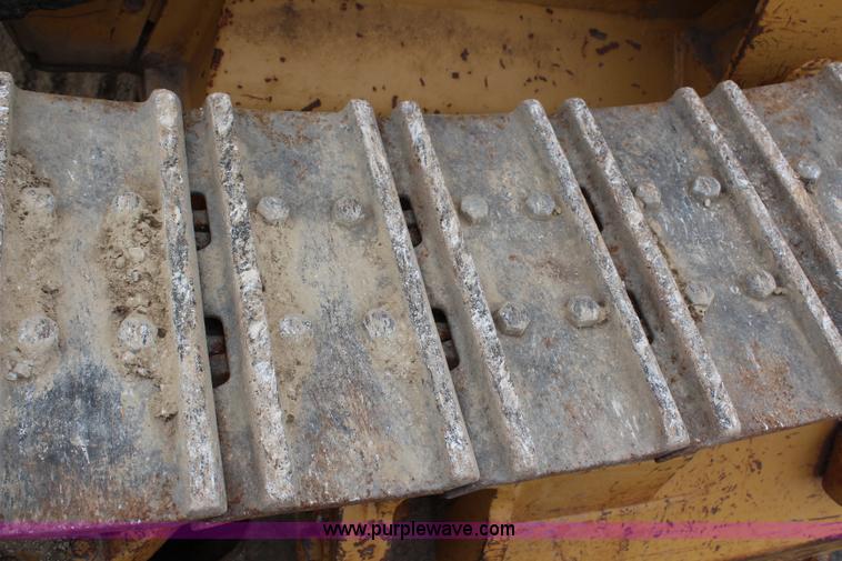 image for item H6235 1986 Caterpillar 943 track loader