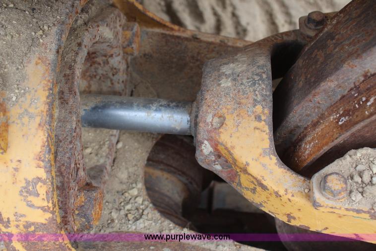 image for item H6235 1986 Caterpillar 943 track loader