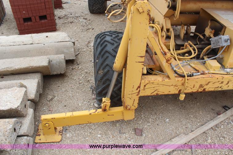 image for item H6240 Simon RT3715 scissor lift