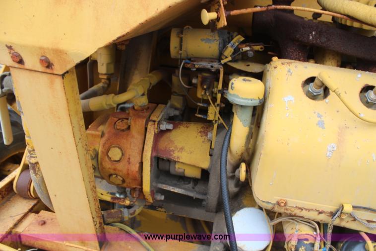 image for item H6240 Simon RT3715 scissor lift