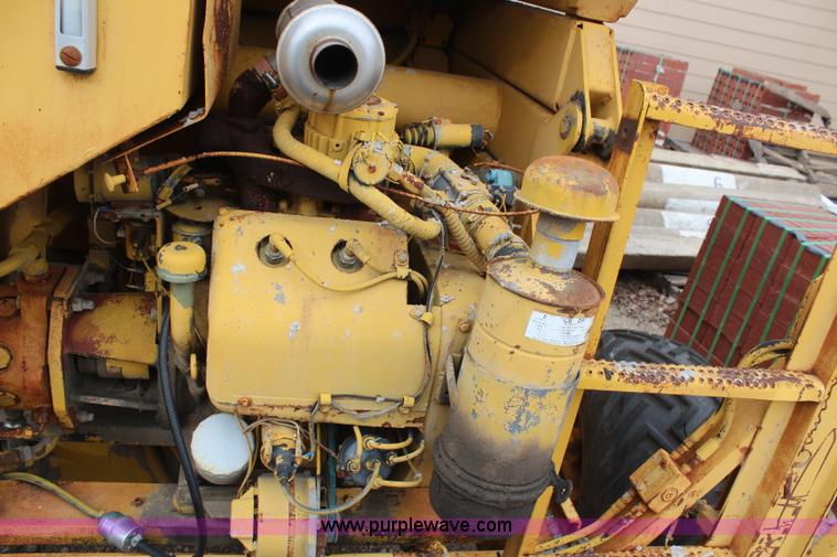 image for item H6240 Simon RT3715 scissor lift