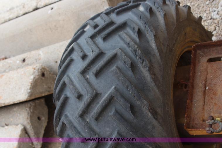 image for item H6240 Simon RT3715 scissor lift