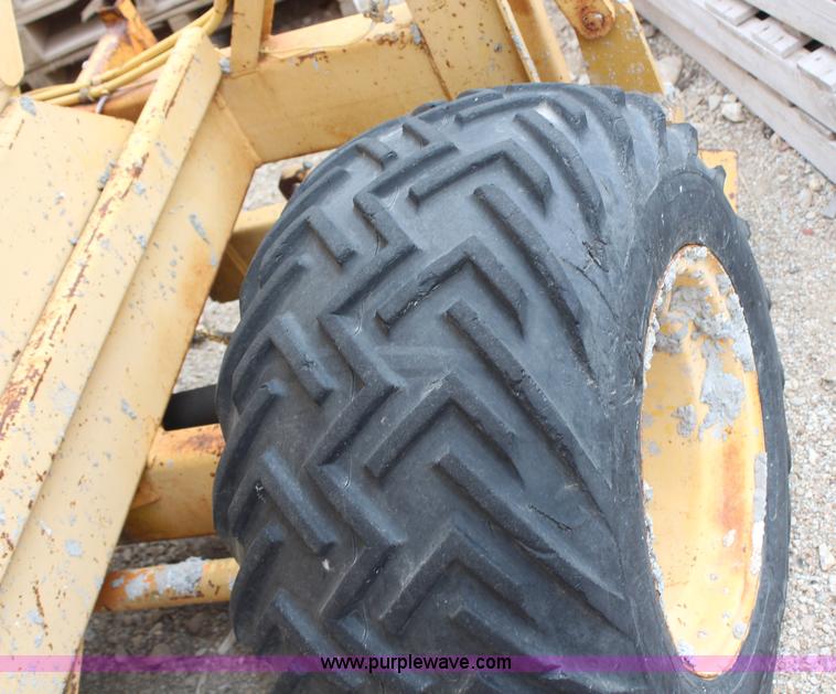 image for item H6240 Simon RT3715 scissor lift