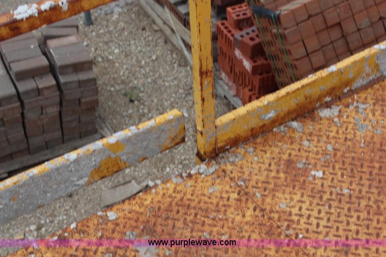 image for item H6240 Simon RT3715 scissor lift