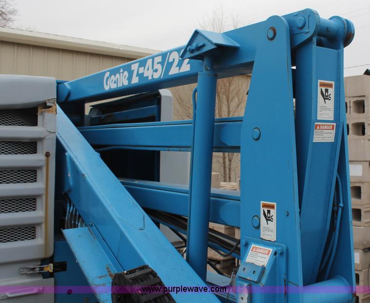 image for item H6241 1995 Genie Z45/22 boom lift