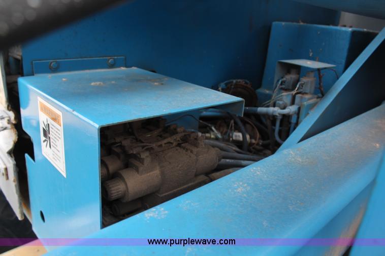 image for item H6241 1995 Genie Z45/22 boom lift