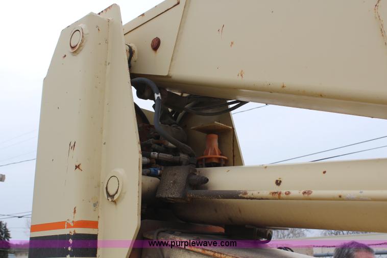image for item H6242 1996 JLG 60HA boom lift