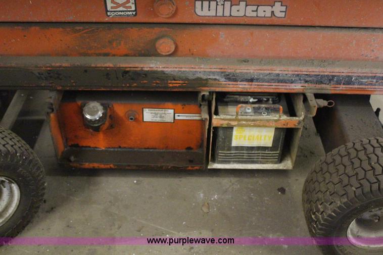 image for item H6243 Wildcat SPL2154 electric scissor lift