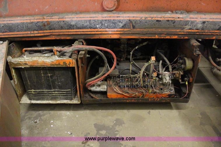 image for item H6243 Wildcat SPL2154 electric scissor lift