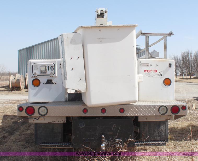 image for item H6246 2003 Ford F550 XL bucket truck