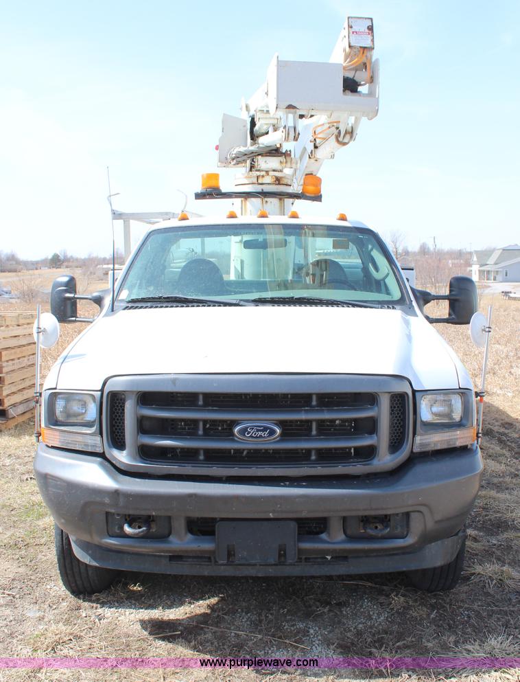 image for item H6246 2003 Ford F550 XL bucket truck