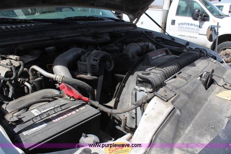 image for item H6246 2003 Ford F550 XL bucket truck