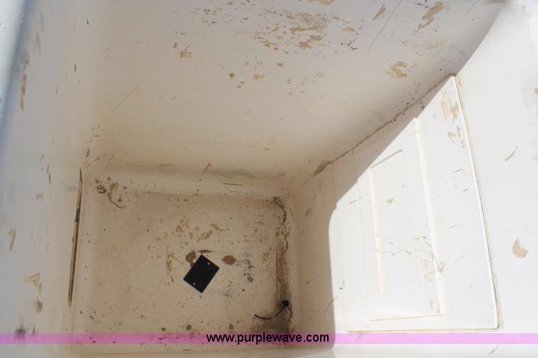 image for item H6246 2003 Ford F550 XL bucket truck