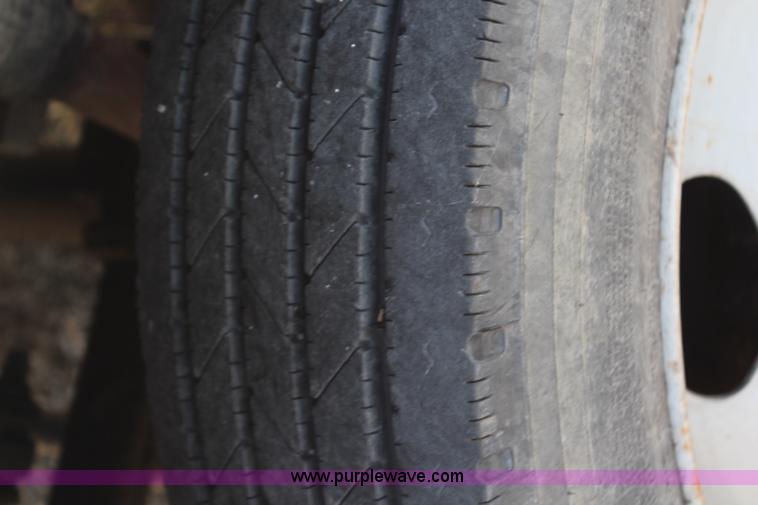 image for item H6246 2003 Ford F550 XL bucket truck