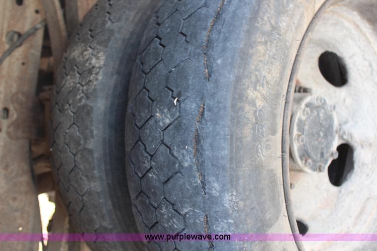 image for item H6246 2003 Ford F550 XL bucket truck