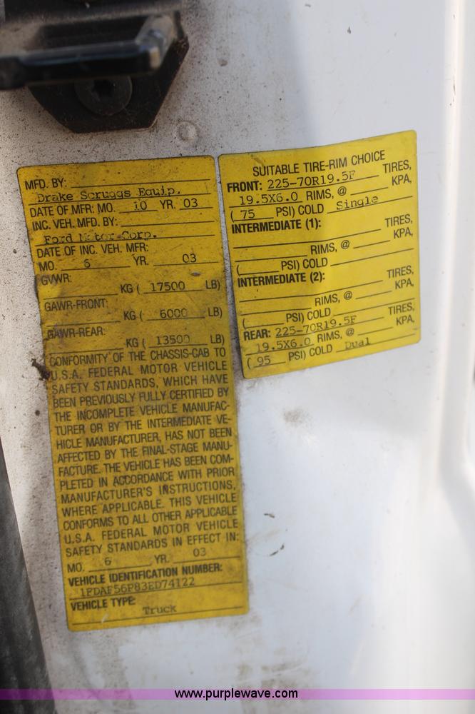 image for item H6246 2003 Ford F550 XL bucket truck