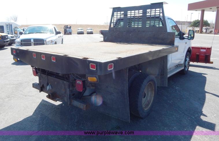 image for item I1085 2002 Ford F550 dump bed truck